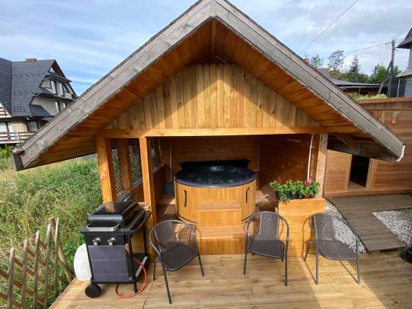 szałas z gorącą beczką/jakuz