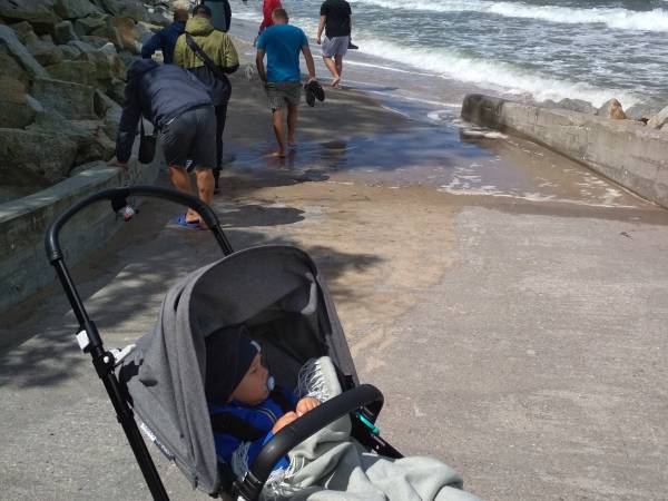 łagodny zjazd na plaże