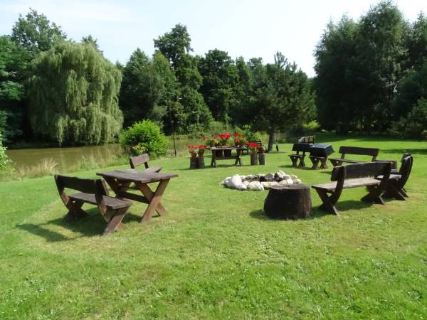 Dębowa Ostoja - domki agroturystyczne nad stawem