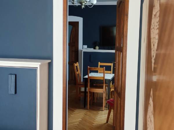 sypialnia, widok na pokój dzienny - apartament 