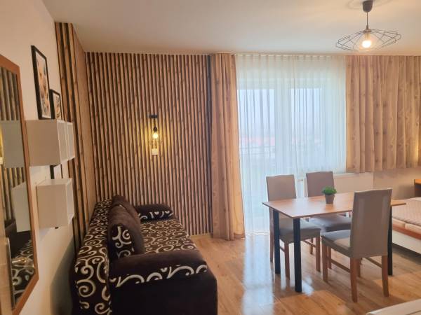 Nr C . Pokój 4 os. z balkonem.