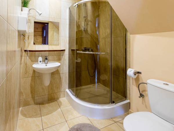 Domki całoroczne z kominkami i sauną i Apartamenty Grześ/Promyk Edenu