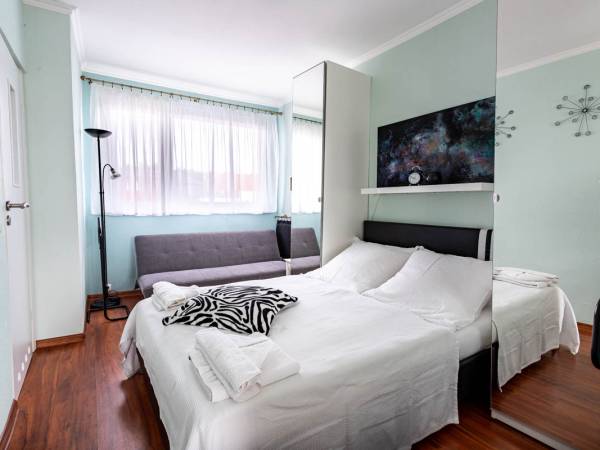 PENSJONAT BIAŁY DOMEK - ŁEBA - 200m od plaży