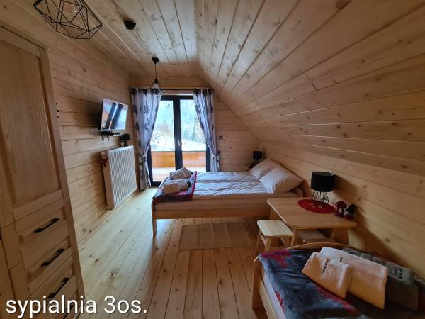 Dom z Widokiem- sypialnia 3os. 