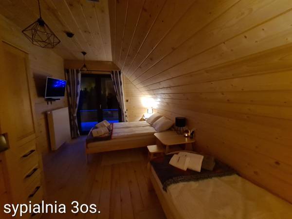 Dom z Widokiem- sypialnia 3os. 