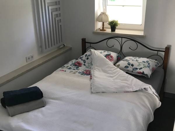 Zdjęcie przedstawia sypialnię