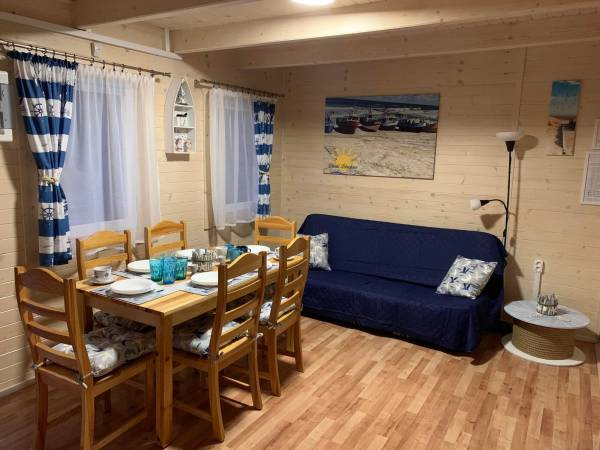 domek kapitana salon z aneksem kuchennym