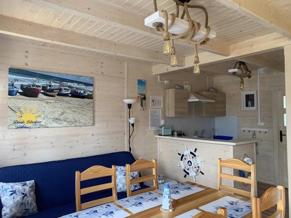 domek kapitana salon z aneksem kuchennym