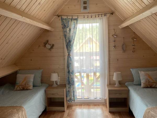 domek surfera sypialnia