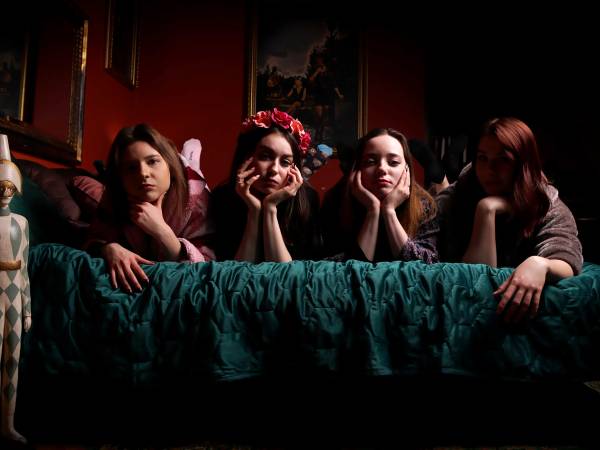 Sesja w pokoju Panny Młodej