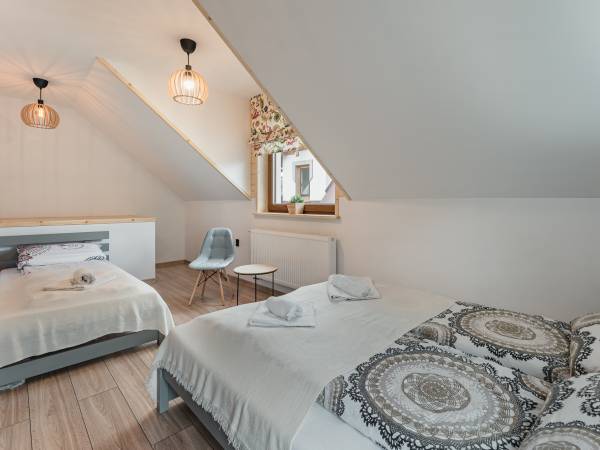 sypialnia apartament 2-4 os