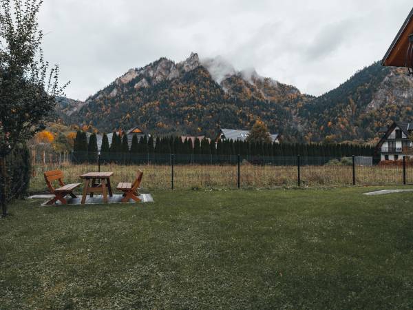 ogród z widokiem na Trzy Korony