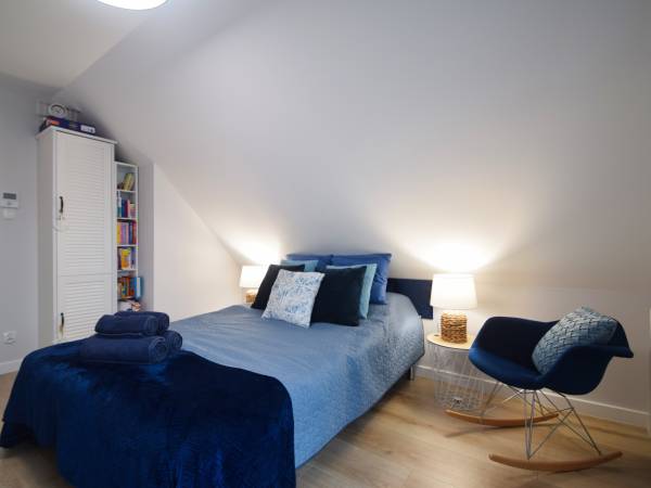 Domek Hampton nad jeziorem z jacuzzi całorocznym