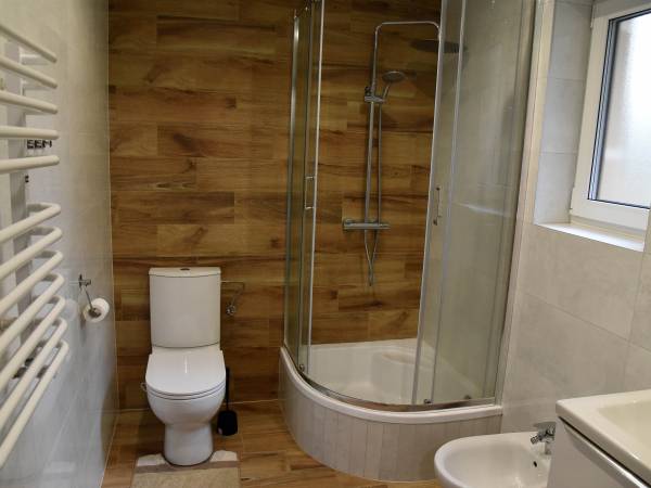 Domek pod Sosnami Całoroczny z Balią Ogrodową