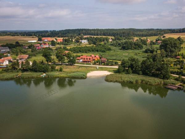 Domki z basenem całorocznym 