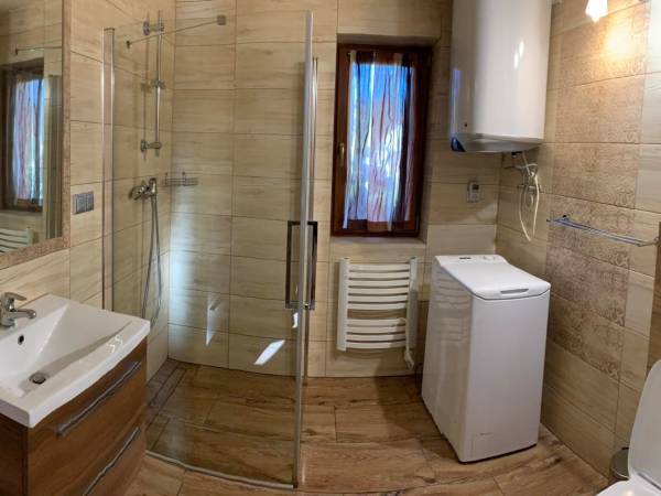 Domek Ryś- łazienka na parterze