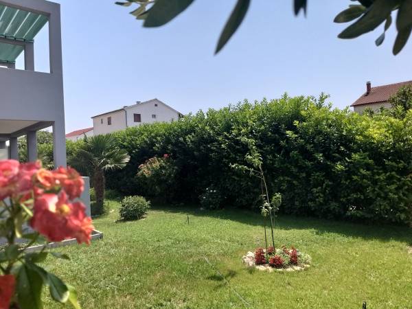 Enelani Apartamenty - tuż obok Trogiru!