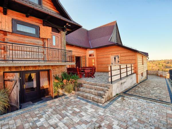 Willa - na zewnątrz