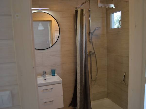 Łazienka w domku 6os.