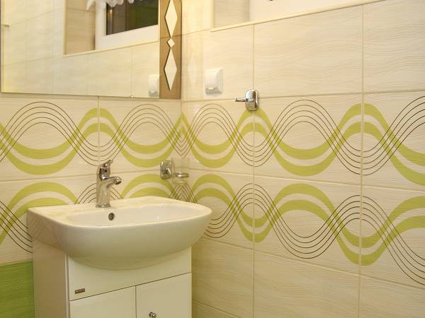 Łazienka przy pokoju na piętrze