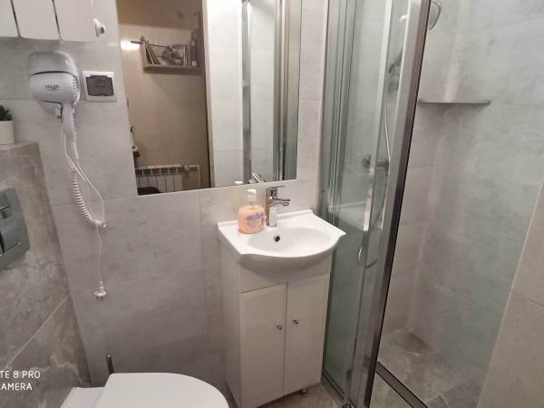 Łazienka do pokoju dwuosobowego 