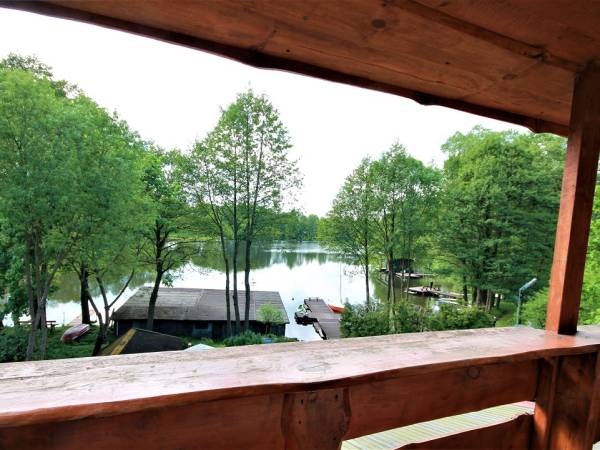 Dom hotelowy widok z tarasu czerwonej sali