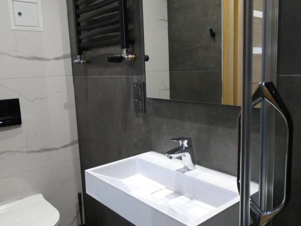 łazienka w pokoju wysoki standard 