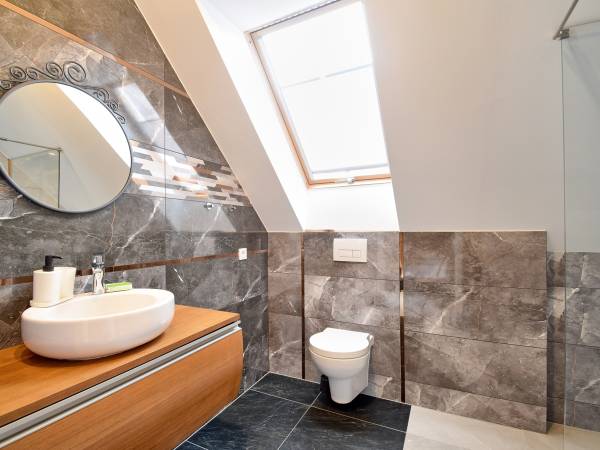 łazienka apartament czteroosobowy