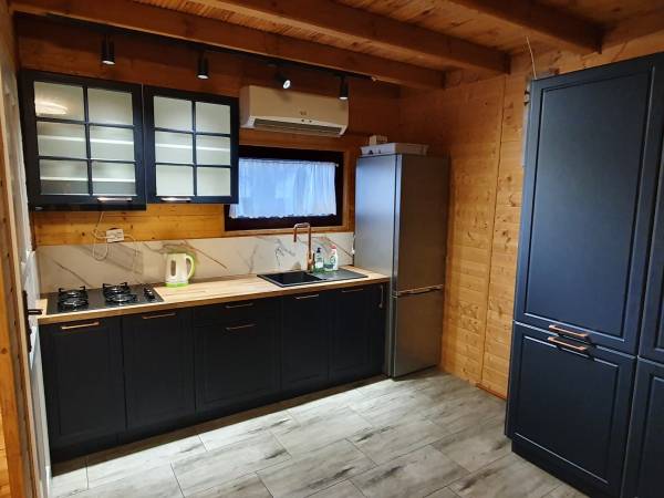 kuchnia w domku 8 osobowym