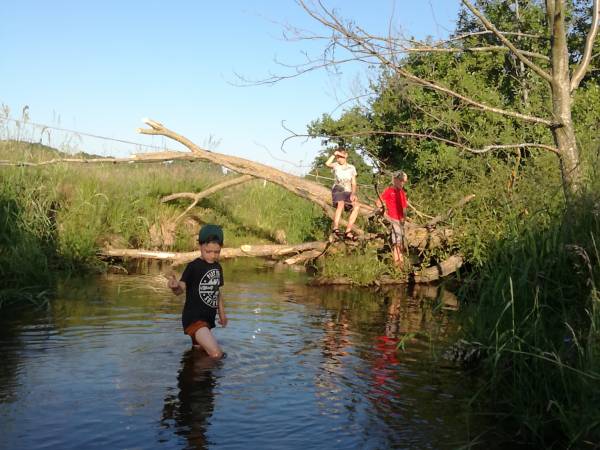 zabawa nad rzeką :)
