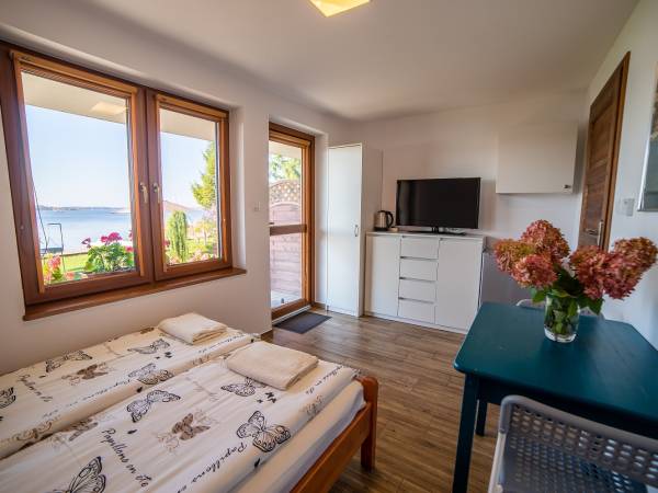 Willa Tałty apartamenty nad samym jeziorem