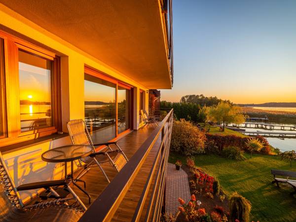 Willa Tałty apartamenty nad samym jeziorem