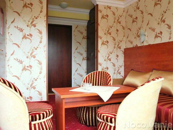 Przystań Caryńska (dawniej Unitra)