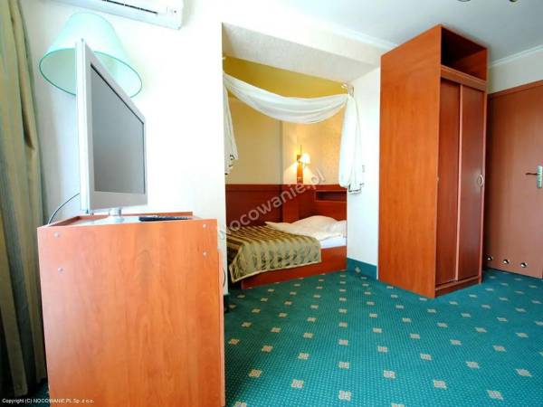 Przystań Caryńska (dawniej Unitra)