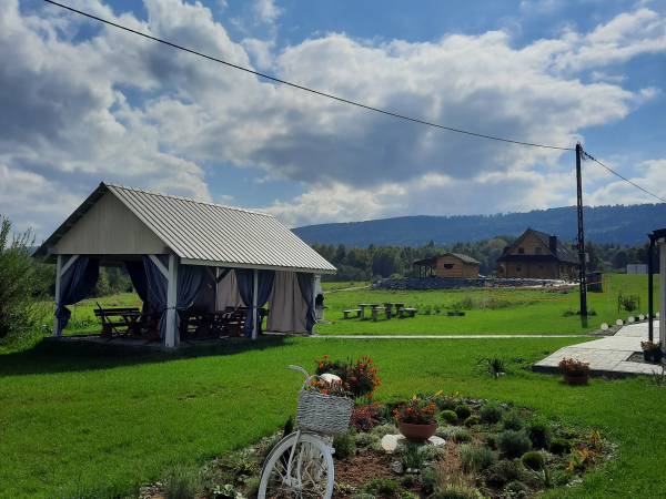 Bieszczadzka SielAnka - Domki Całoroczne