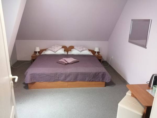 Pokój nr 33 - 4 os (studio 2+2)