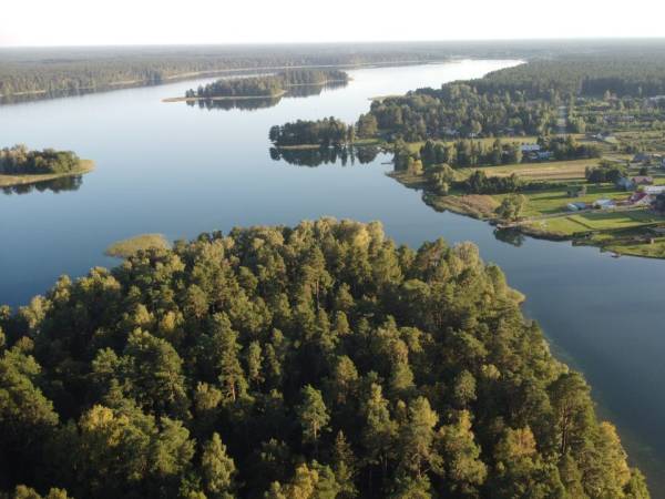 jezioro Serwy-3 wyspy