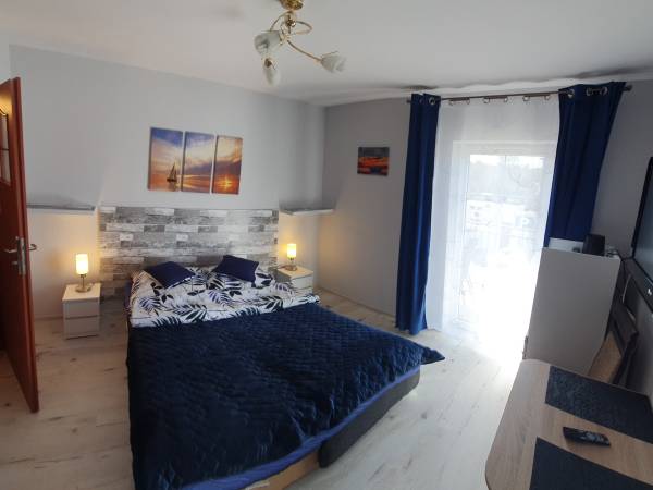 Pokój nr 5, 2 osobowy, z łazienką i balkonem, II piętro