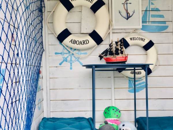 Domek Hampton nad jeziorem z jacuzzi całorocznym