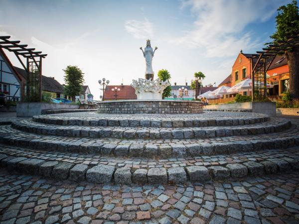 Domek Hampton nad jeziorem z jacuzzi całorocznym