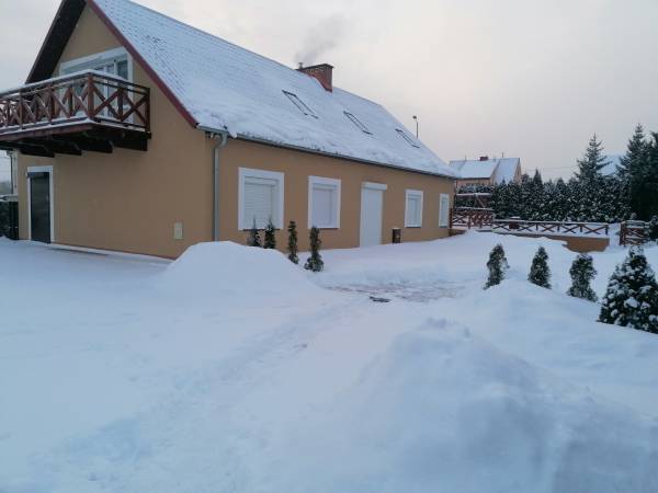 Dom z pokojami na parterze 