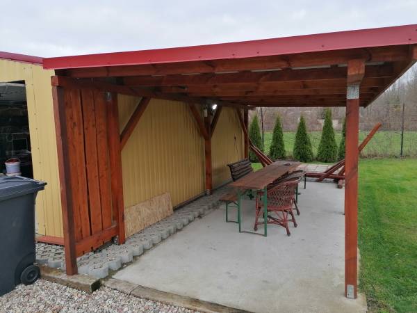 Miejsce na ognisko i gryla przy pokojach 