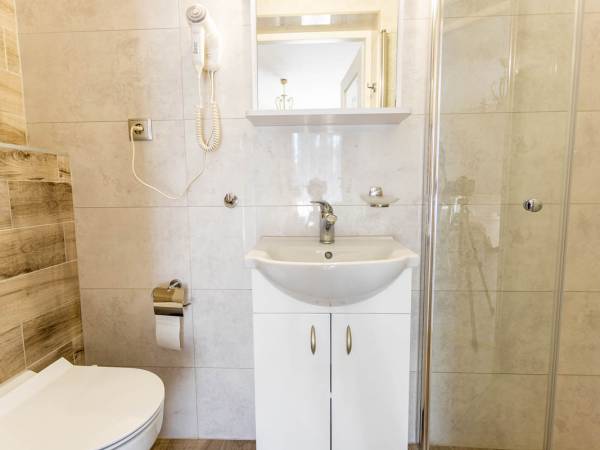 Pokoje Gościnne Pod Strzechą