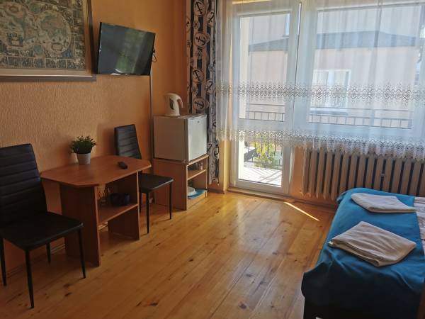 Pokój nr 8 - 2 osobowy z łazienką i balkonem 