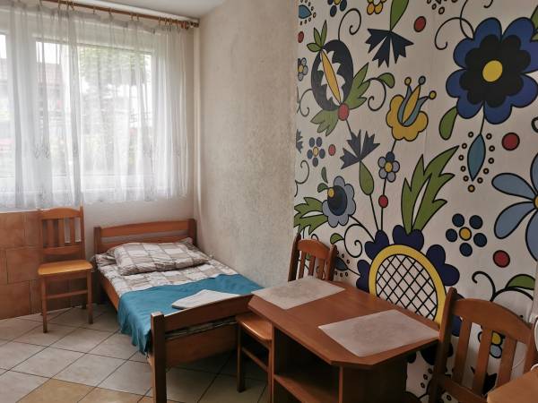 Pokój nr 15 - 4/5 osobowy z dwoma łazienkami i osobnym wejściem 