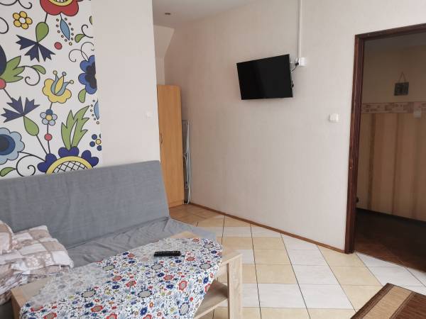 Pokój nr 15 - 4/5 osobowy z dwoma łazienkami i osobnym wejściem 