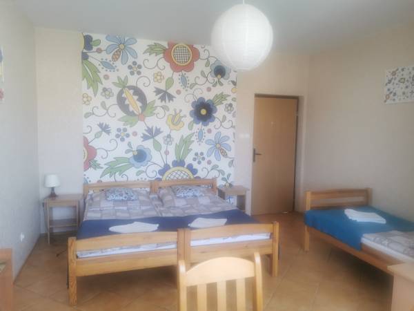 Pokój nr 4 - 4 osobowy z balkonem 