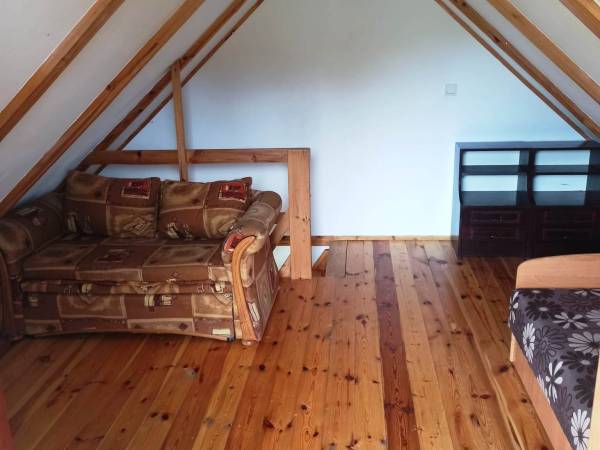 Domek nad jeziorem, mazury, ogrzewany.