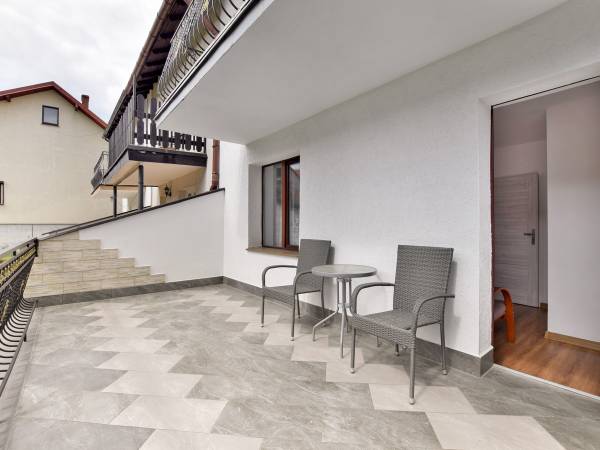 Taras przy pokoju 2-os. na I piętrze