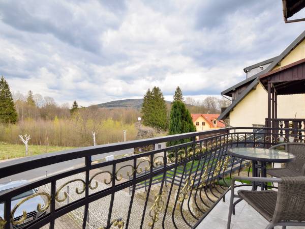 Widok z balkonu na II piętrze